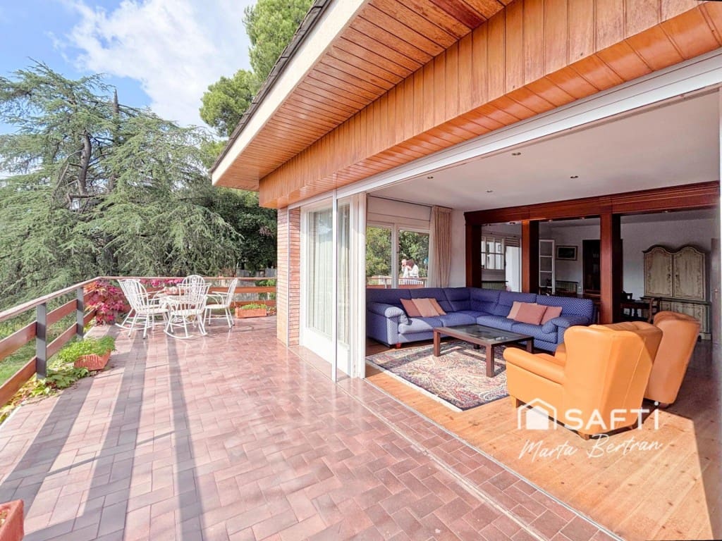 5 bedroom Finca/Country House for sale in Sant Feliu de Codines with pool garage - € 680,000 (Ref: 9595999)