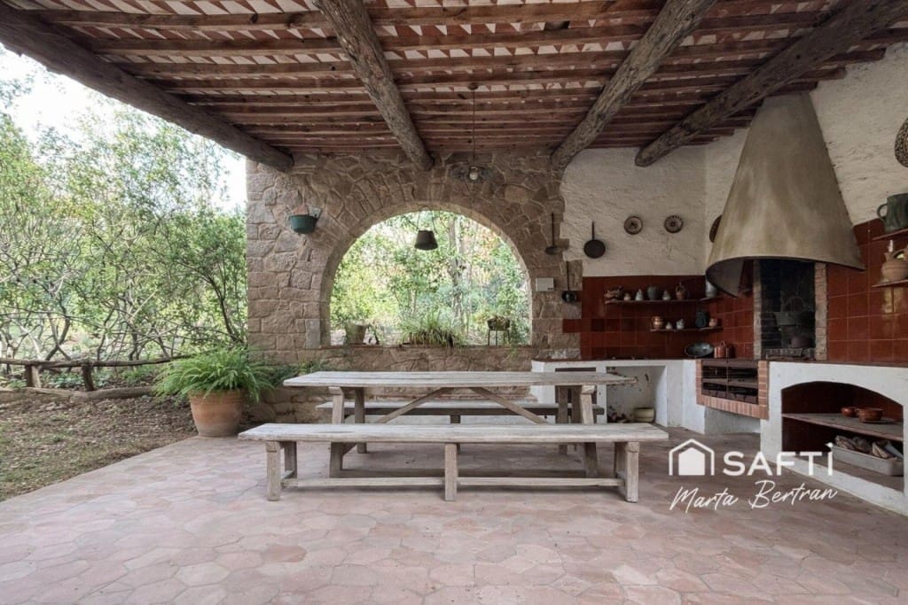 5 bedroom Finca/Country House for sale in Sant Feliu de Codines with pool garage - € 680,000 (Ref: 9595999)
