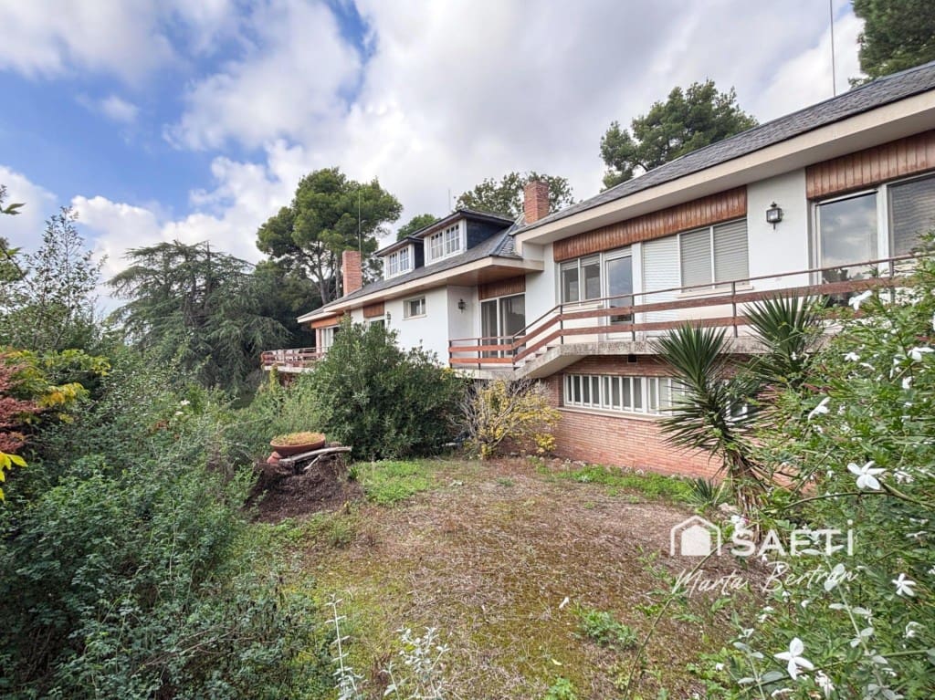 5 bedroom Finca/Country House for sale in Sant Feliu de Codines with pool garage - € 680,000 (Ref: 9595999)