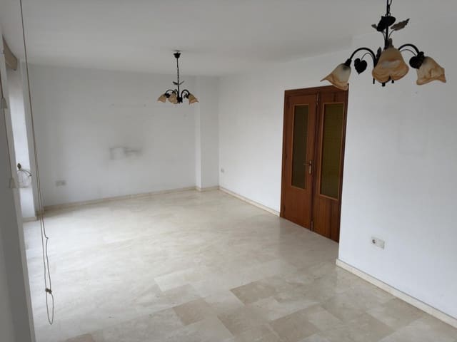 3 Zimmer Apartment zu verkaufen in Loja - 77.900 € (Ref: 9596003)