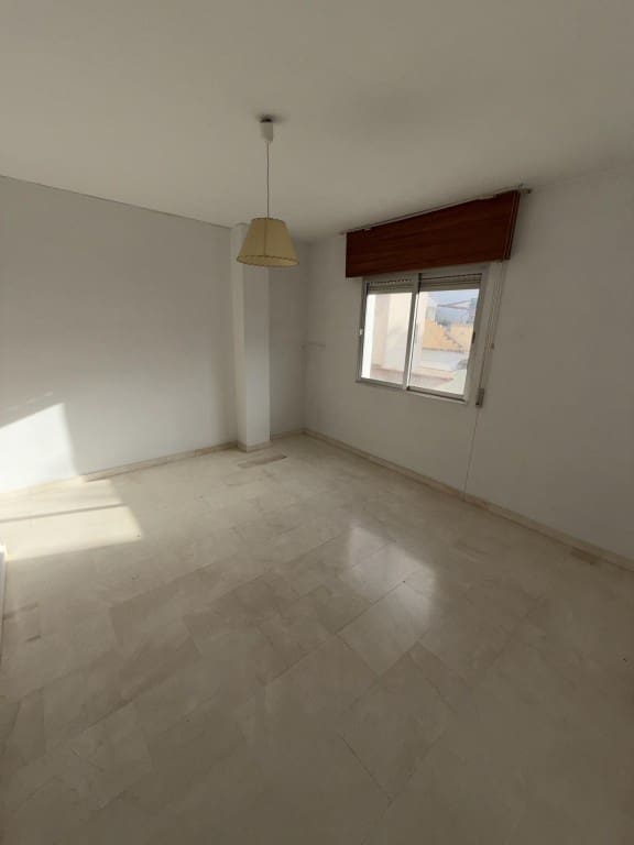 3 Zimmer Apartment zu verkaufen in Loja - 77.900 € (Ref: 9596003)