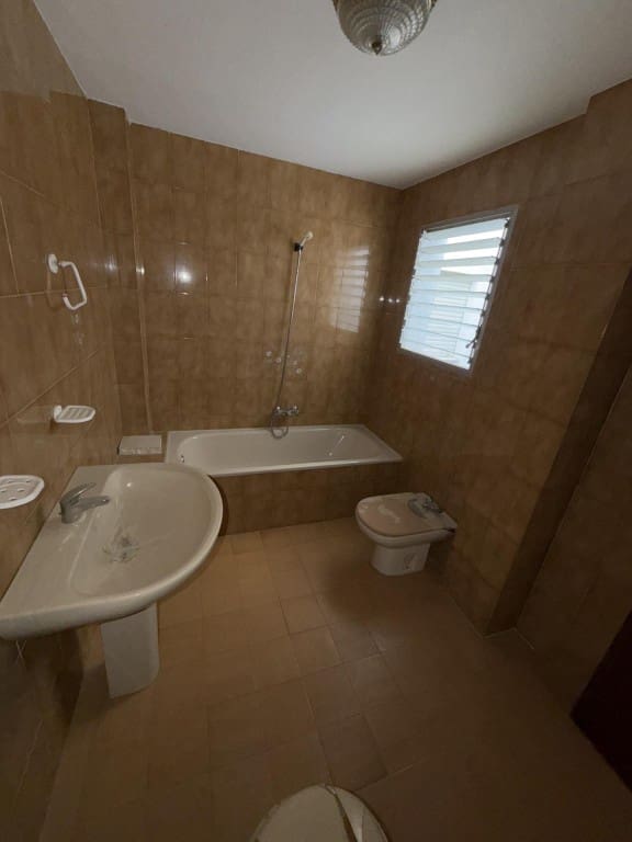 3 Zimmer Apartment zu verkaufen in Loja - 77.900 € (Ref: 9596003)