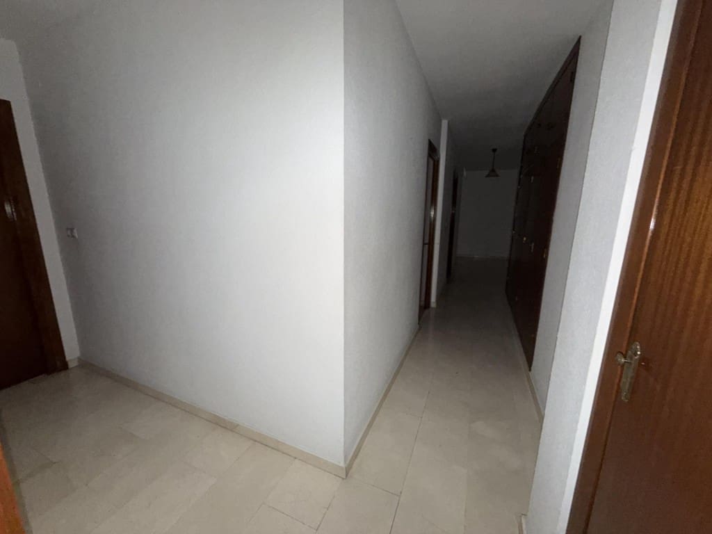 3 Zimmer Apartment zu verkaufen in Loja - 77.900 € (Ref: 9596003)