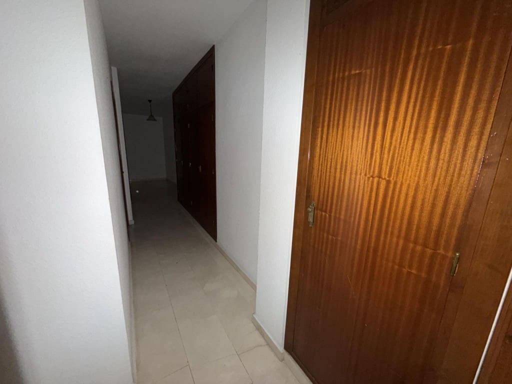 3 Zimmer Apartment zu verkaufen in Loja - 77.900 € (Ref: 9596003)