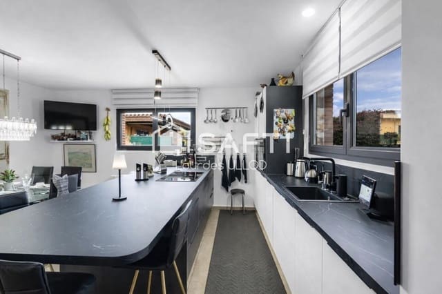 3 chambre Villa/Maison à vendre à Vilacolum, Torroella de Fluvià avec piscine garage - 499 000 € (Ref: 9596006)