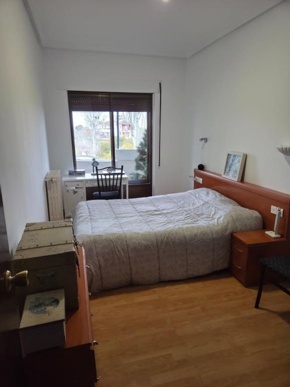 6 bedroom Finca/Country House for sale in Castellanos de Villiquera - € 139,900 (Ref: 9596012)