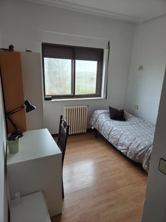 6 bedroom Finca/Country House for sale in Castellanos de Villiquera - € 139,900 (Ref: 9596012)