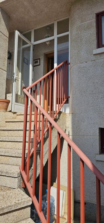 4 bedroom Villa for sale in Villares de la Reina - € 250,000 (Ref: 9596013)