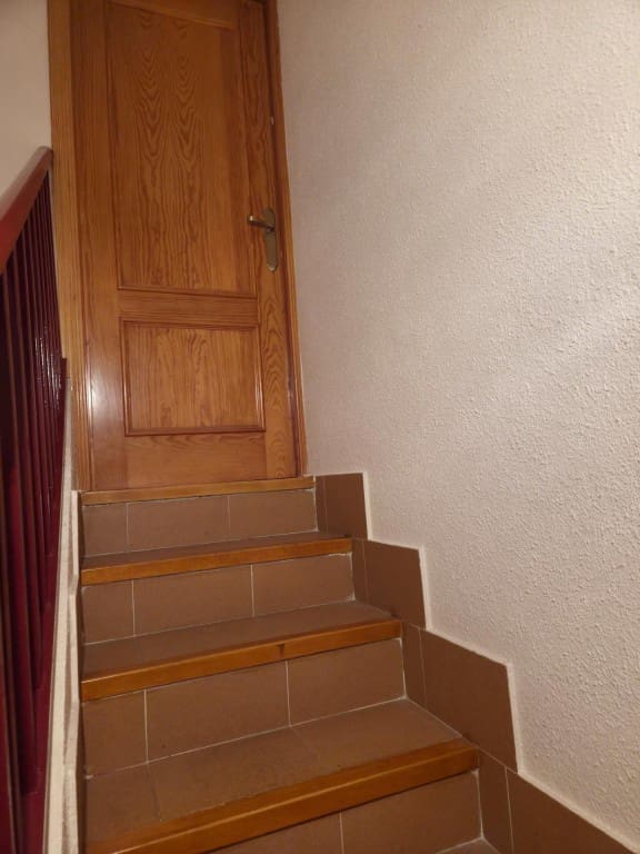 4 bedroom Villa for sale in Villares de la Reina - € 250,000 (Ref: 9596013)