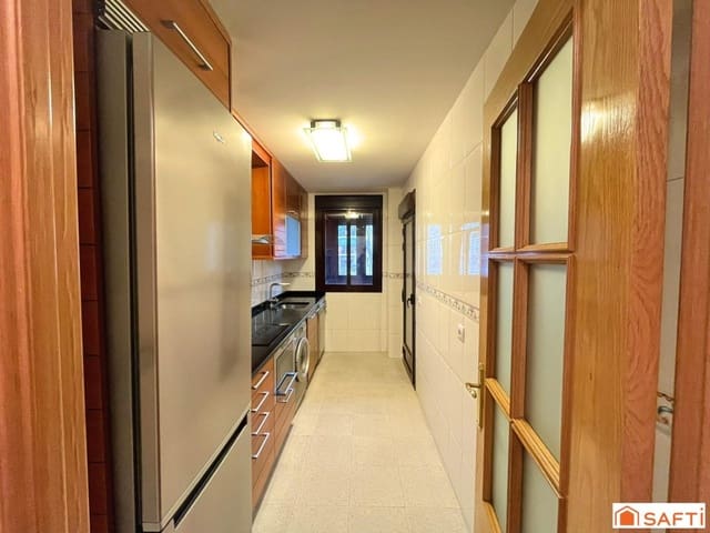 1 slaapkamer Appartement te huur in Alcalá de Henares - € 1.100 (Ref: 9596014)