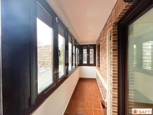 1 slaapkamer Appartement te huur in Alcalá de Henares - € 1.100 (Ref: 9596014)