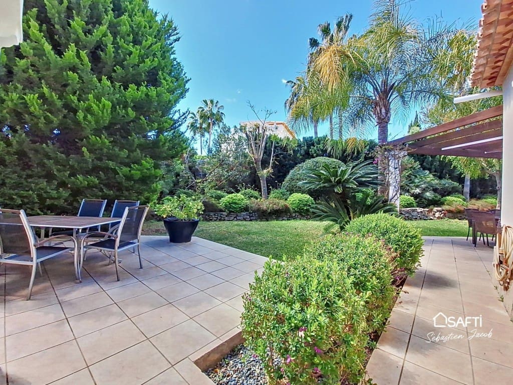 5 soveværelse Villa til salg i Pedreguer med swimmingpool garage - € 960.000 (Ref: 9596019)