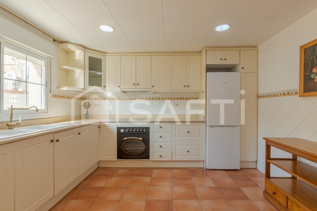 3 bedroom Flat for sale in Alcala de Xivert - € 135,000 (Ref: 9596021)