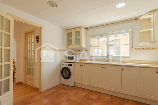 3 bedroom Flat for sale in Alcalà de Xivert pueblo, Alcalá de Xivert - € 135,000 (Ref: 9596021)