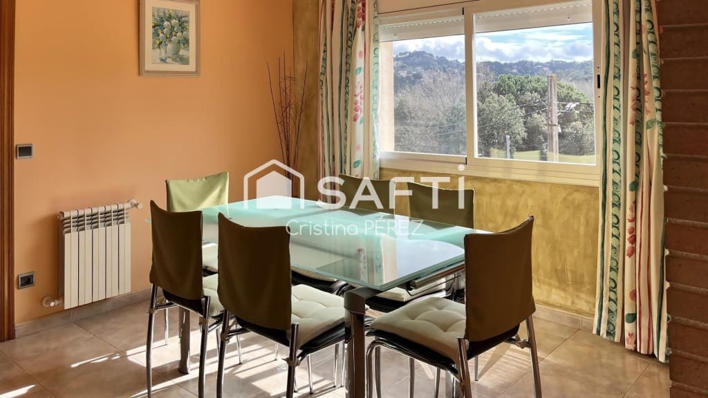 4 soveværelse Villa til salg i Vidreres med garage - € 295.000 (Ref: 9599407)