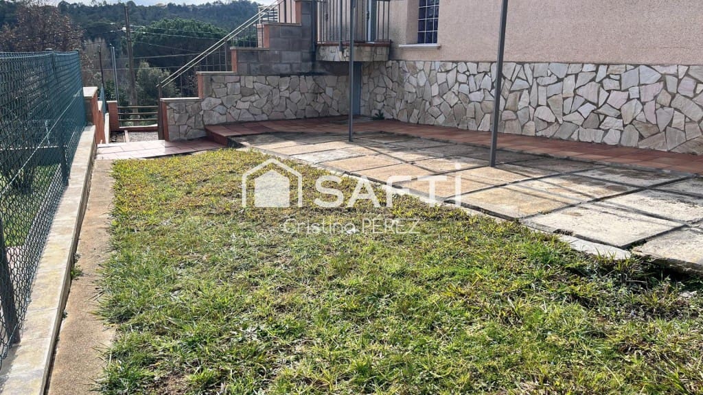 4 soveværelse Villa til salg i Vidreres med garage - € 295.000 (Ref: 9599407)