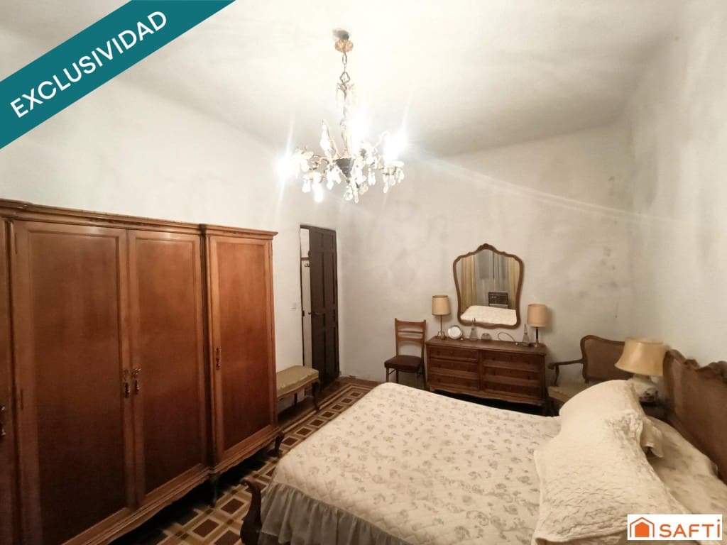 4 bedroom Terraced Villa for sale in Arenas de San Juan - € 42,000 (Ref: 9599408)