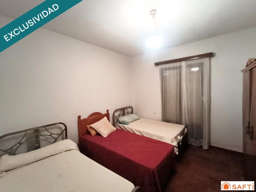 4 bedroom Terraced Villa for sale in Arenas de San Juan - € 42,000 (Ref: 9599408)