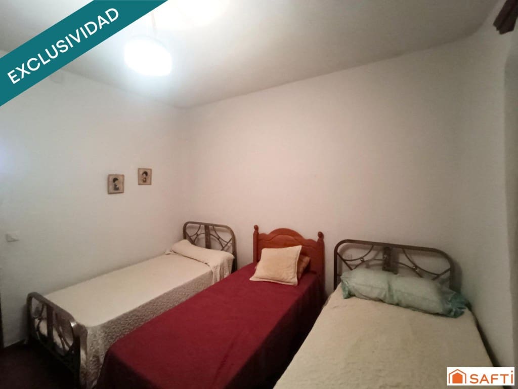 4 bedroom Terraced Villa for sale in Arenas de San Juan - € 42,000 (Ref: 9599408)