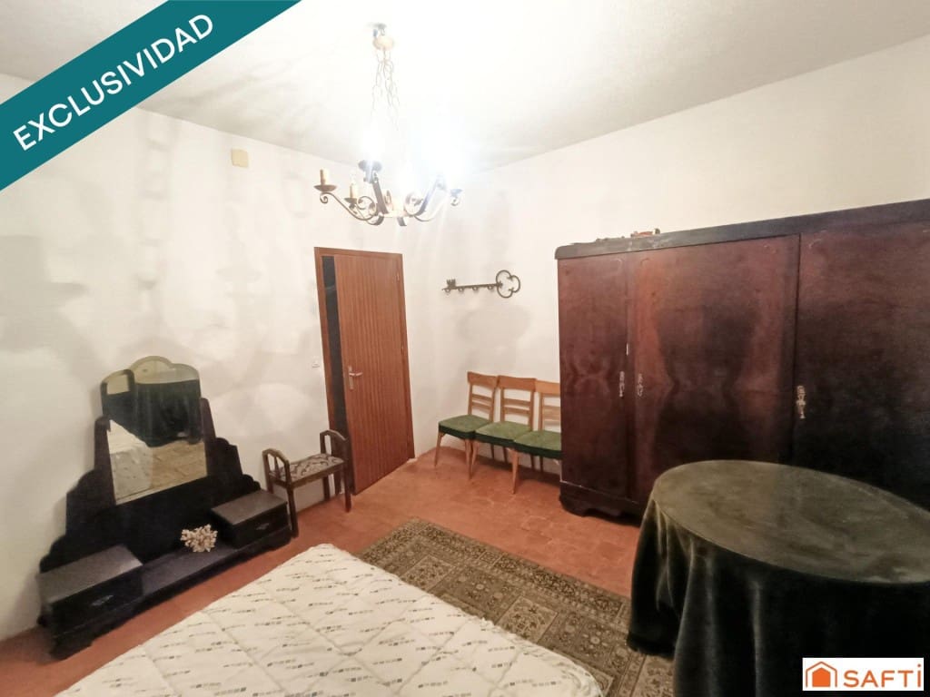 4 bedroom Terraced Villa for sale in Arenas de San Juan - € 42,000 (Ref: 9599408)