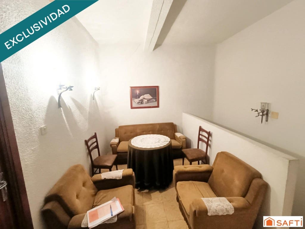 4 bedroom Terraced Villa for sale in Arenas de San Juan - € 42,000 (Ref: 9599408)