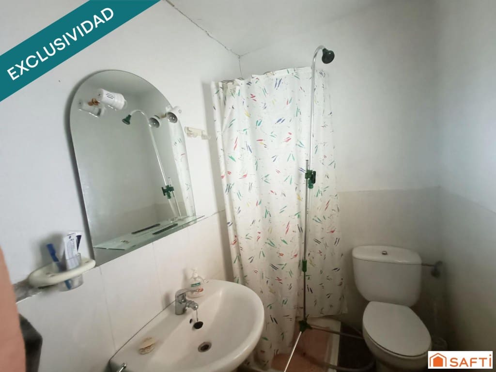 4 bedroom Terraced Villa for sale in Arenas de San Juan - € 42,000 (Ref: 9599408)