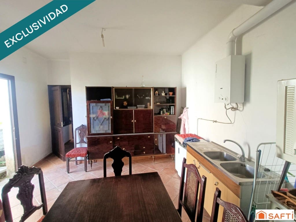 4 bedroom Terraced Villa for sale in Arenas de San Juan - € 42,000 (Ref: 9599408)