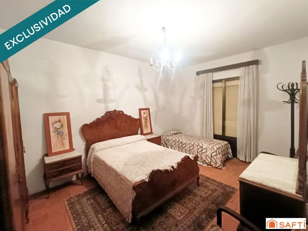 4 bedroom Terraced Villa for sale in Arenas de San Juan - € 42,000 (Ref: 9599408)