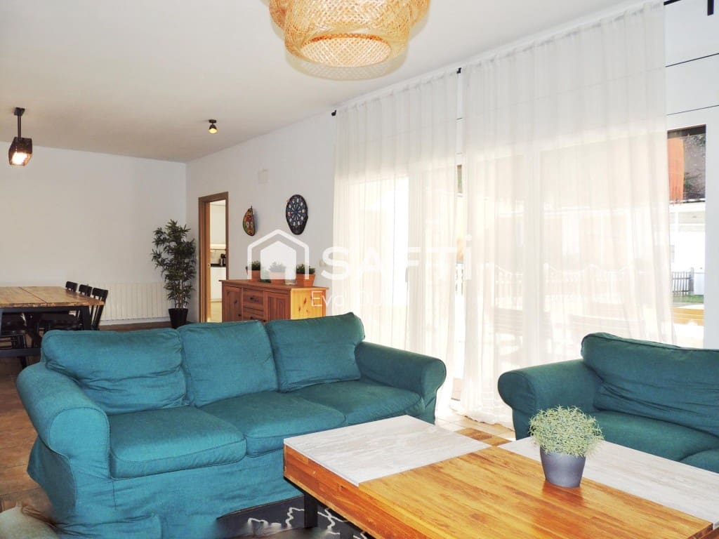 3 soveværelse Villa til salg i Macanet de la Selva - € 350.000 (Ref: 9599411)