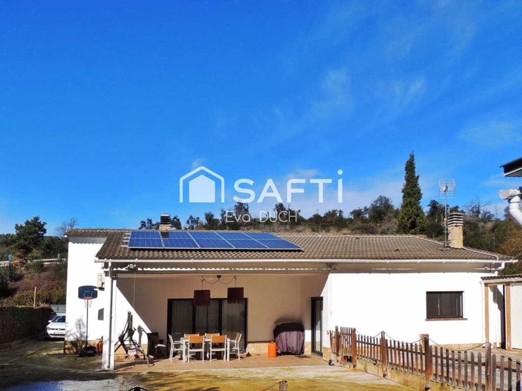 3 soveværelse Villa til salg i Macanet de la Selva - € 350.000 (Ref: 9599411)