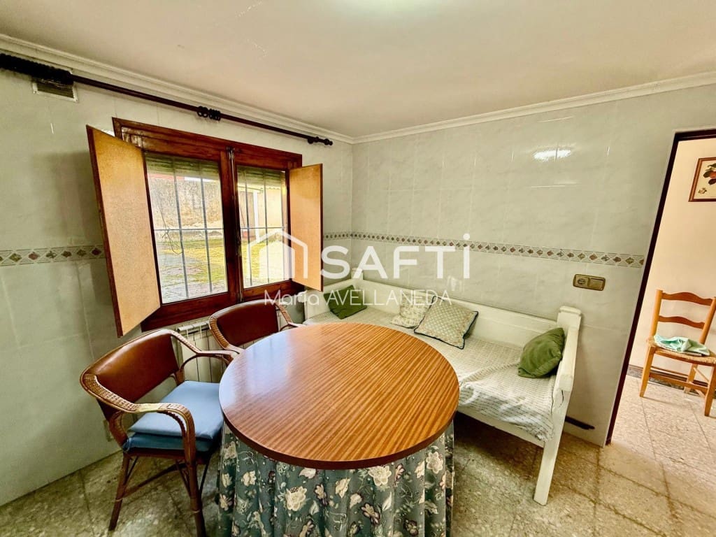 3 bedroom Finca/Country House for sale in Toral de los Guzmanes - € 60,000 (Ref: 9599412)