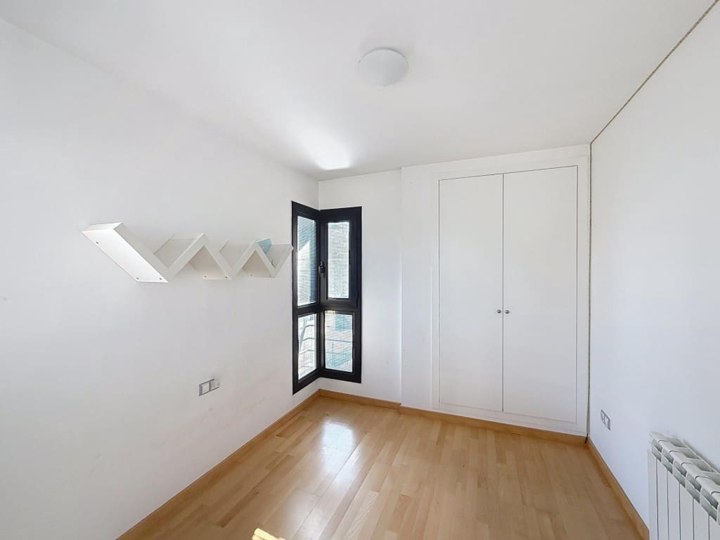 3 bedroom Villa for sale in Sant Esteve Sesrovires with pool garage - € 455,000 (Ref: 9599415)