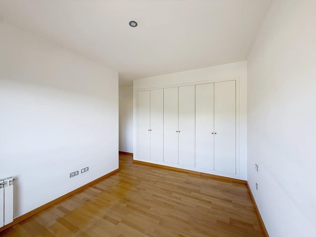 3 bedroom Villa for sale in Sant Esteve Sesrovires with pool garage - € 455,000 (Ref: 9599415)