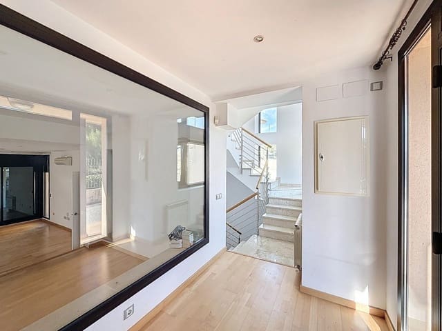 3 soverom Villa til salgs i Sant Esteve Sesrovires med svømmebasseng garasje - € 455 000 (Ref: 9599415)