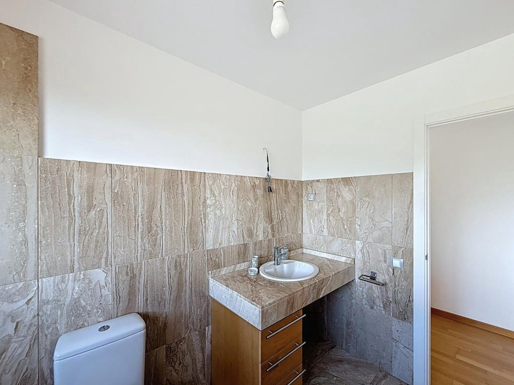 3 bedroom Villa for sale in Sant Esteve Sesrovires with pool garage - € 455,000 (Ref: 9599415)