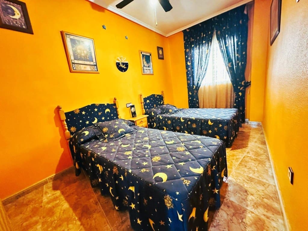 3 sovrum Lägenhet till salu i Guardamar del Segura med garage - 239 900 € (Ref: 9604873)