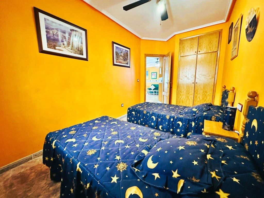 3 sovrum Lägenhet till salu i Guardamar del Segura med garage - 239 900 € (Ref: 9604873)