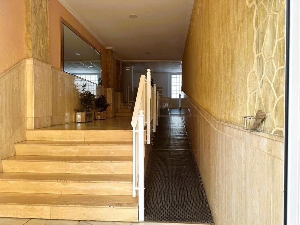 3 sovrum Lägenhet till salu i Guardamar del Segura med garage - 239 900 € (Ref: 9604873)