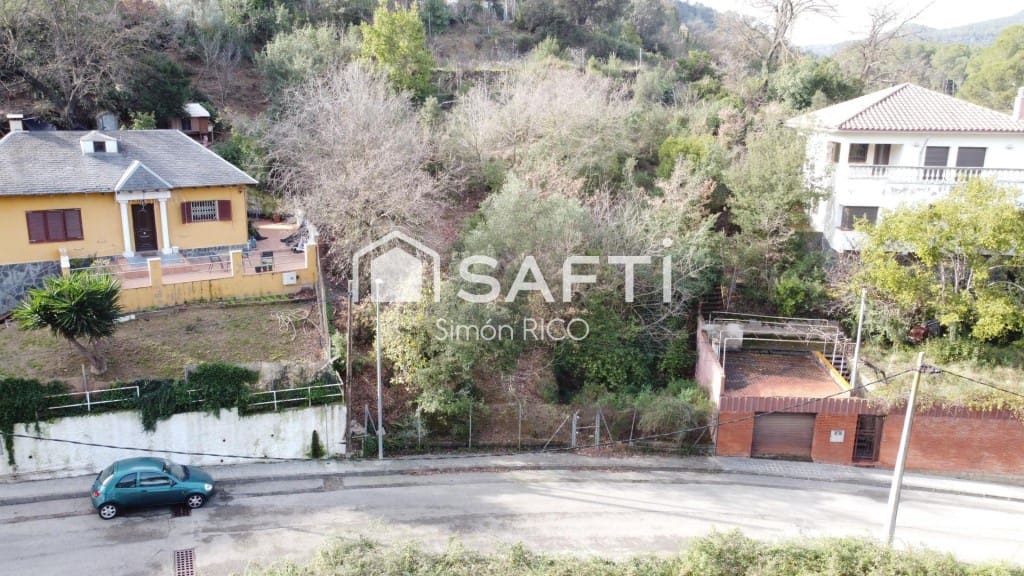 Terrain à Bâtir à vendre à Cervello - 70 000 € (Ref: 9604877)