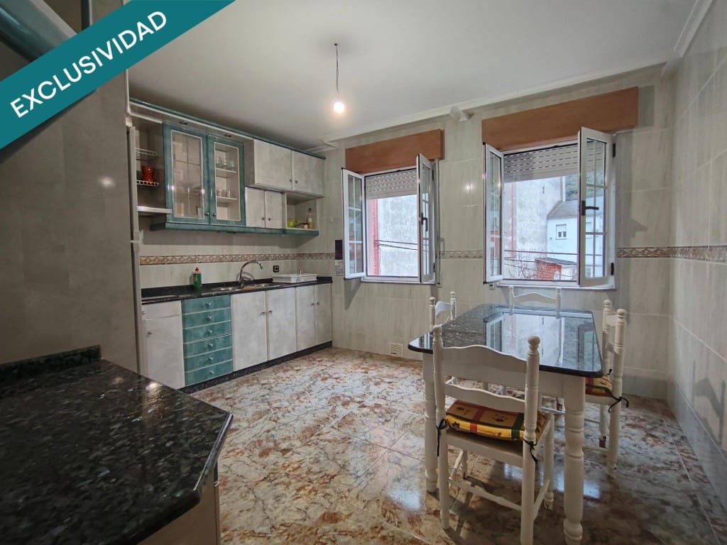 3 soveværelse Lejlighed til salg i Toreno med garage - € 95.000 (Ref: 9604884)