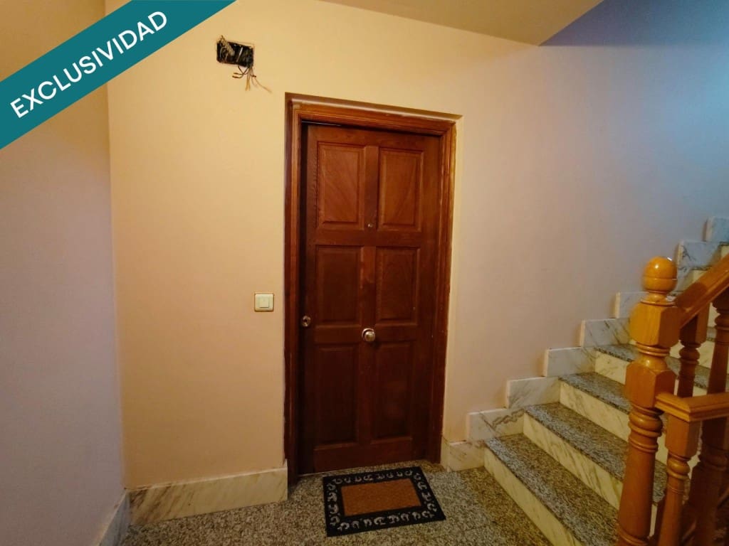 3 soveværelse Lejlighed til salg i Toreno med garage - € 95.000 (Ref: 9604884)