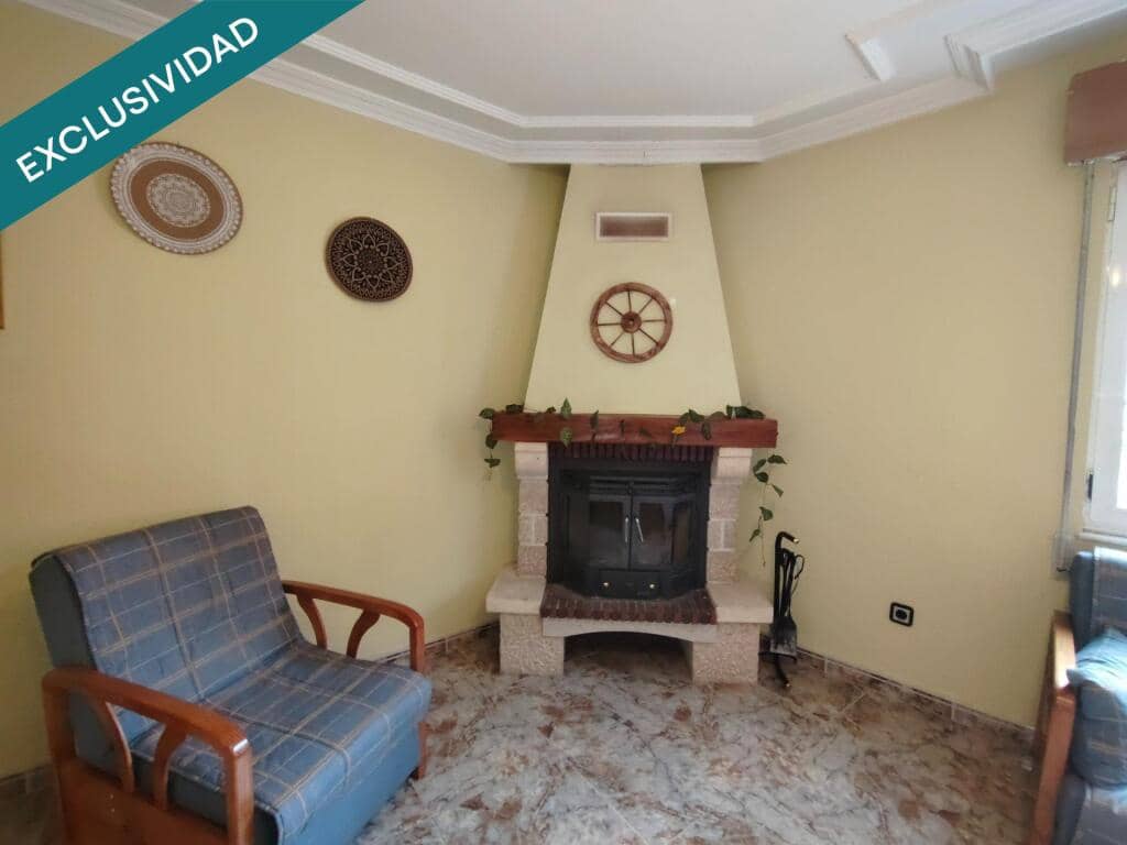 3 bedroom Apartment for sale in Toreno with garage - € 95,000 (Ref: 9604884)