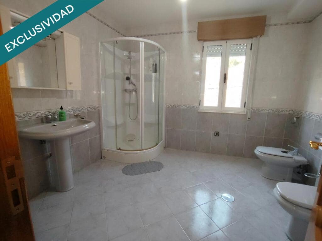 3 bedroom Apartment for sale in Toreno with garage - € 95,000 (Ref: 9604884)