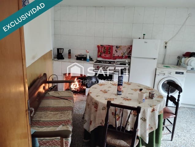 5 bedroom Terraced Villa for sale in Pajares de los Oteros - € 60,000 (Ref: 9604885)