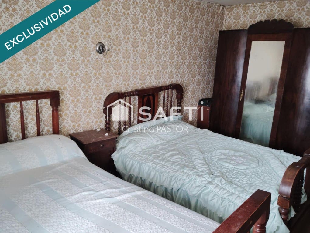 5 bedroom Terraced Villa for sale in Pajares de los Oteros - € 60,000 (Ref: 9604885)