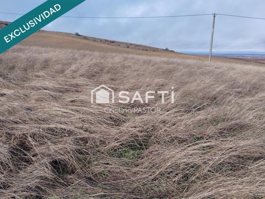 5 bedroom Terraced Villa for sale in Pajares de los Oteros - € 60,000 (Ref: 9604885)