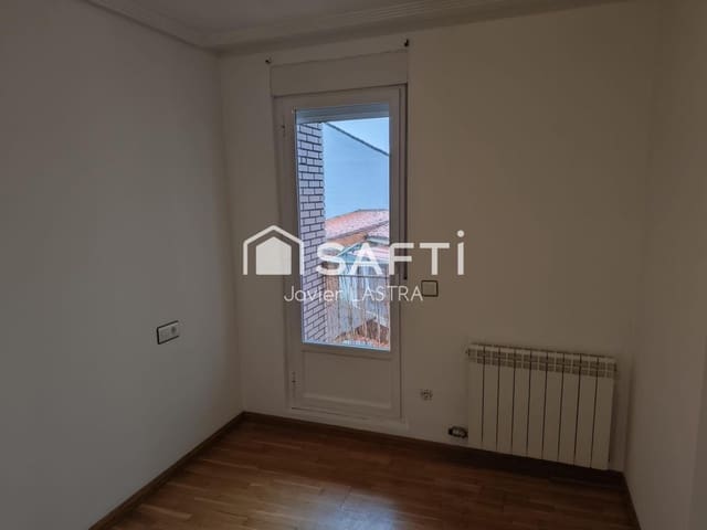 3 slaapkamer Appartement te koop in León stad met garage - € 150.000 (Ref: 9604890)