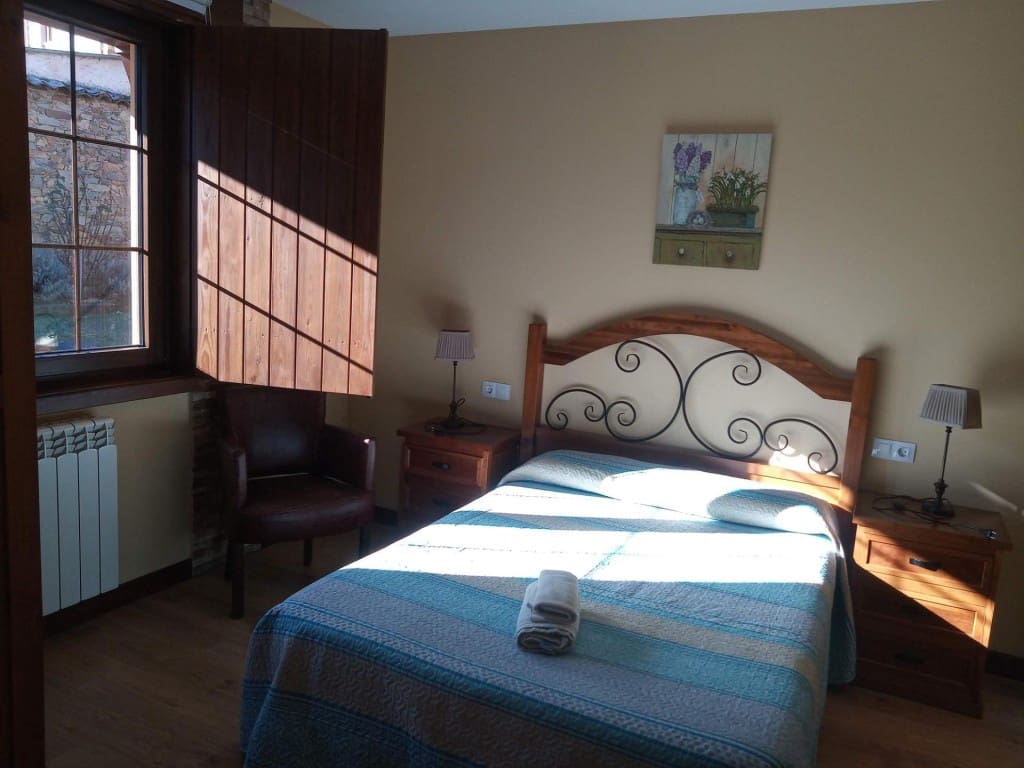 6 soveværelse Villa til salg i Val de San Lorenzo med garage - € 287.000 (Ref: 9604891)