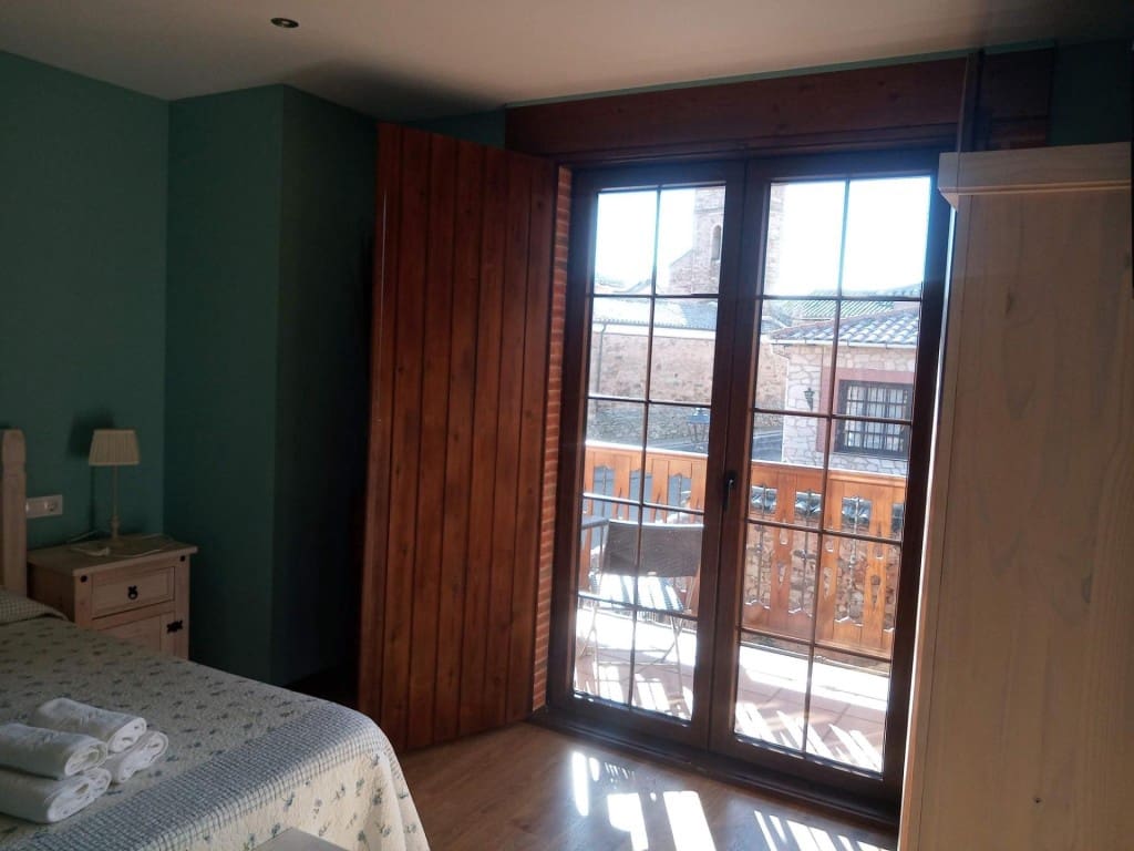 6 soveværelse Villa til salg i Val de San Lorenzo med garage - € 287.000 (Ref: 9604891)