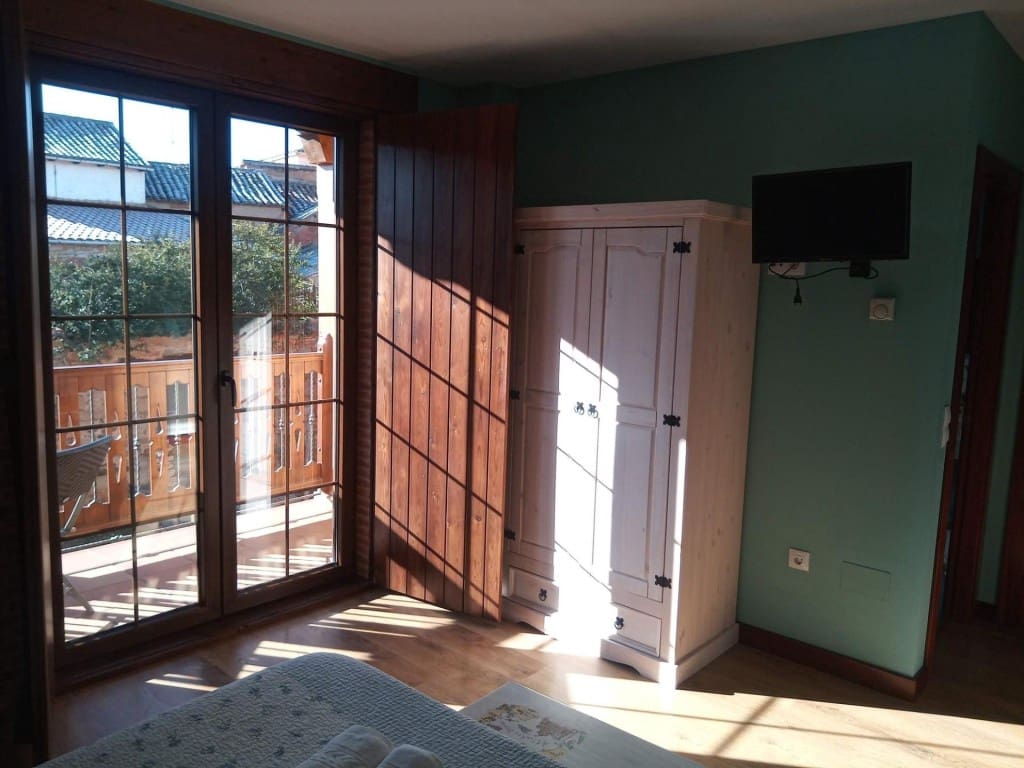 6 soveværelse Villa til salg i Val de San Lorenzo med garage - € 287.000 (Ref: 9604891)